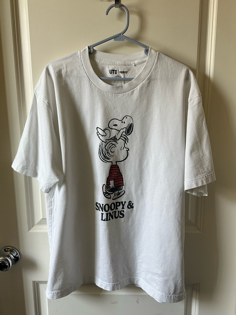 Uniqlo Men’s PEANUTS UT Graphic Snoopy T-Shirt In White Size M